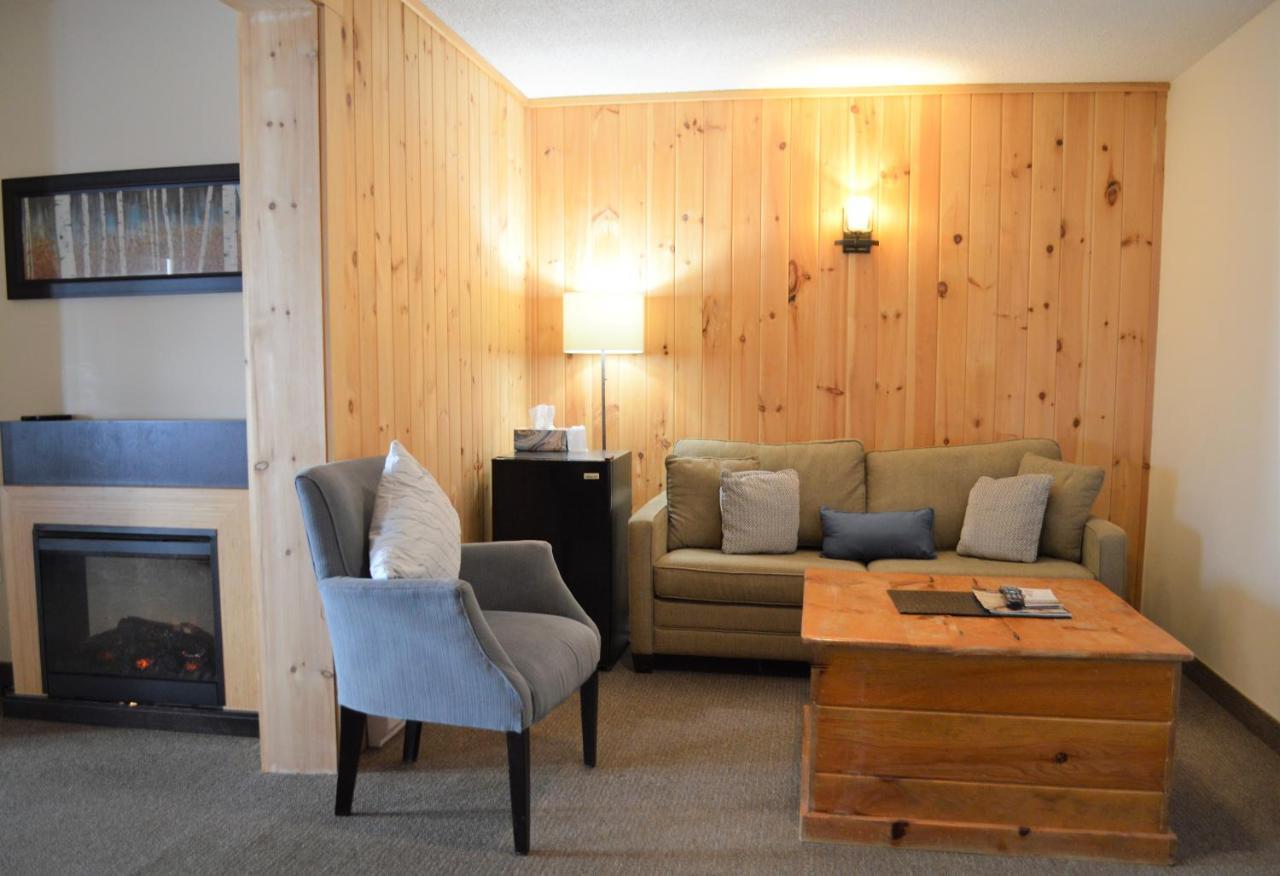 3 Pines Lodge Muskoka Гантсвілл Екстер'єр фото